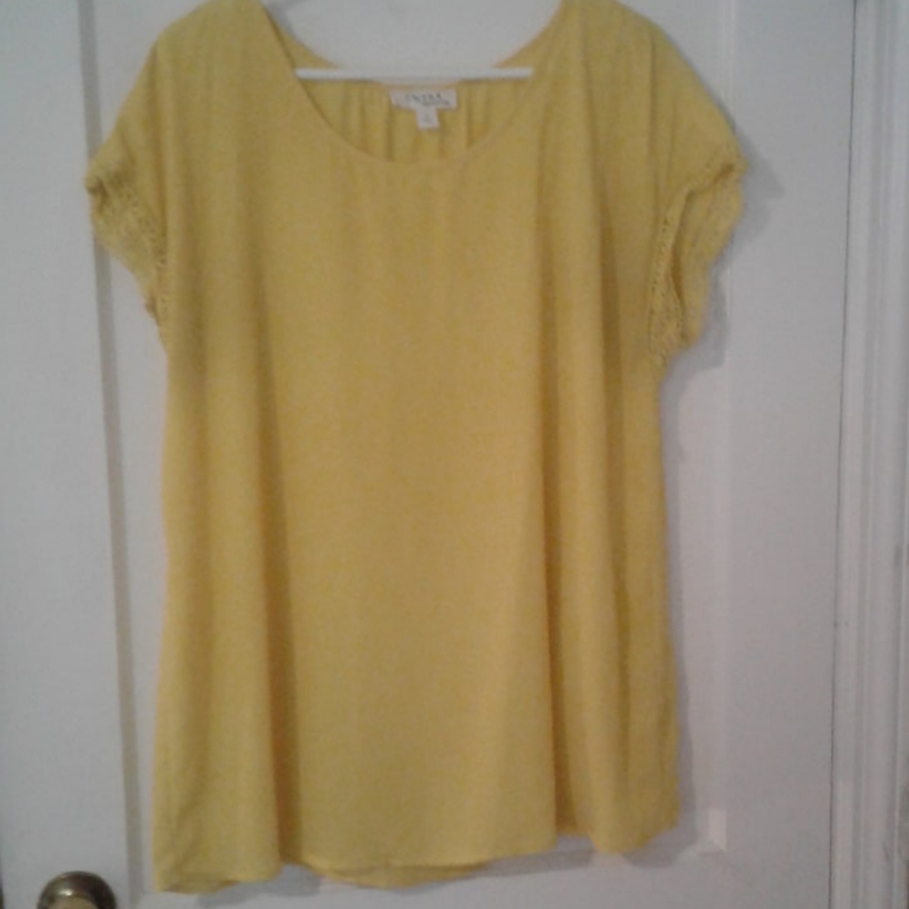 Tacera Maternity size L yellow blouse top shirt